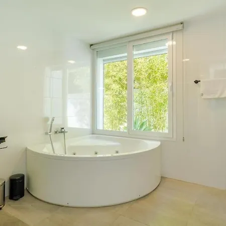 With Private Pool Nueva Andalucia דירה *