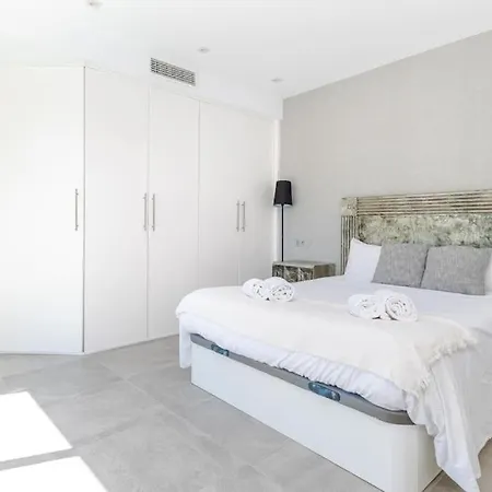 With Private Pool Nueva Andalucia דירה