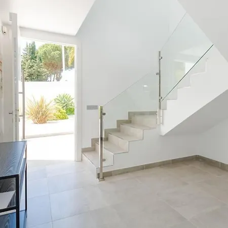 דירה With Private Pool Nueva Andalucia *